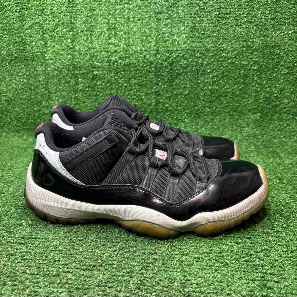 Size 8.5 - Air Jordan 11 Retro Low Infrared 23